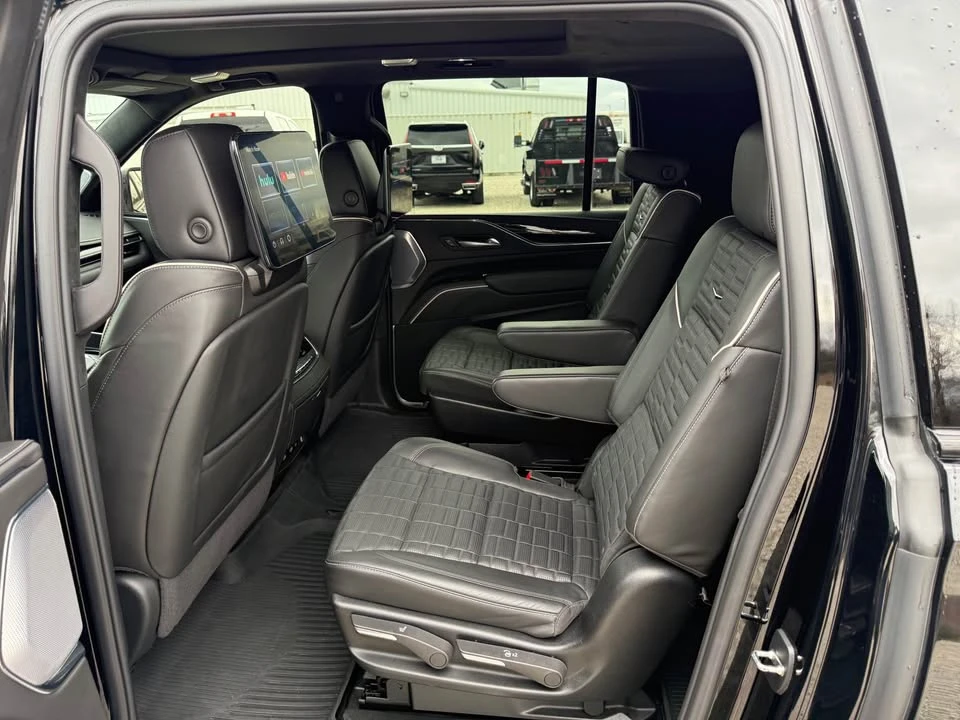 2024 Cadillac Escalade-V 5th Gen - Image 13 of 15