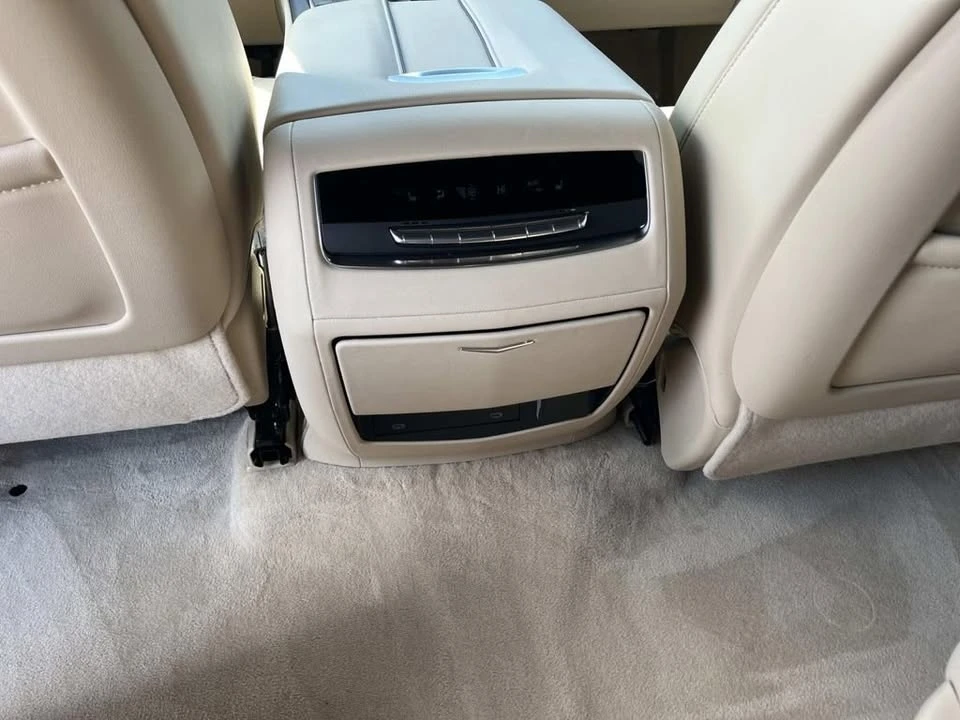 2024 Cadillac Escalade 5th Gen - Image 18 of 20