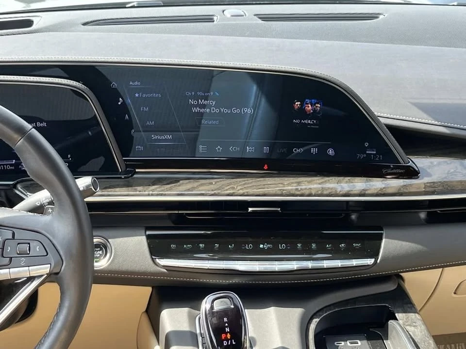 2024 Cadillac Escalade 5th Gen - Image 17 of 20