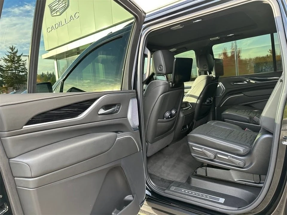 2024 Cadillac Escalade-V 5th Gen - Image 16 of 20