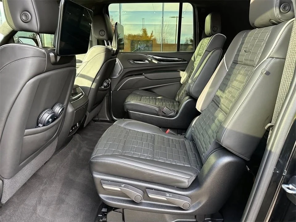 2024 Cadillac Escalade-V 5th Gen - Image 15 of 20