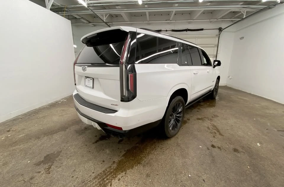 2024 Cadillac Escalade-V 5th Gen - Image 5 of 14