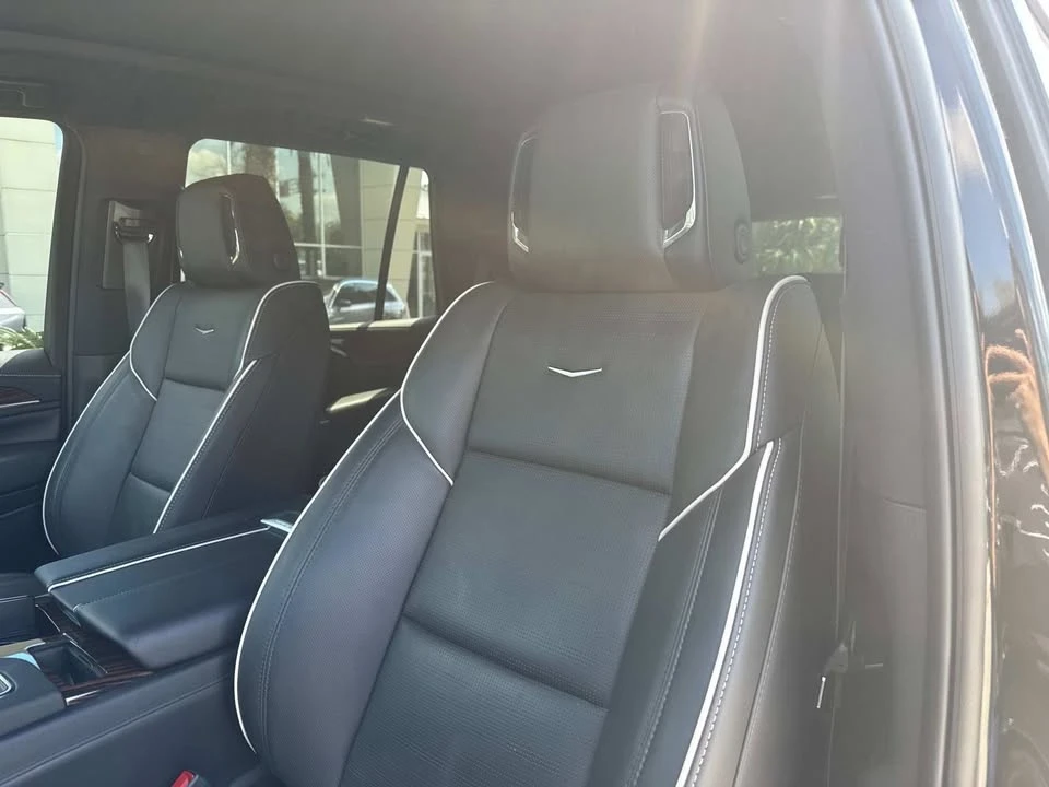 2024 Cadillac Escalade 5th Gen - Image 14 of 20