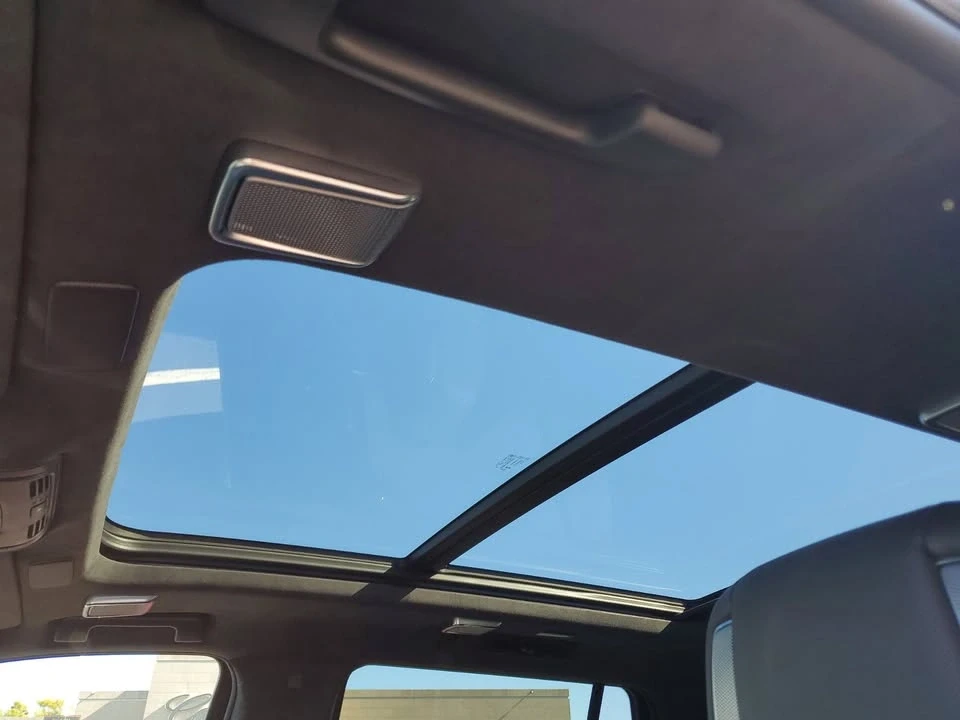2024 Cadillac Escalade 5th Gen - Image 19 of 20