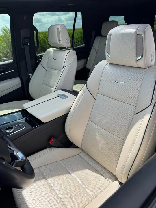 2024 Cadillac Escalade 5th Gen - Image 7 of 9