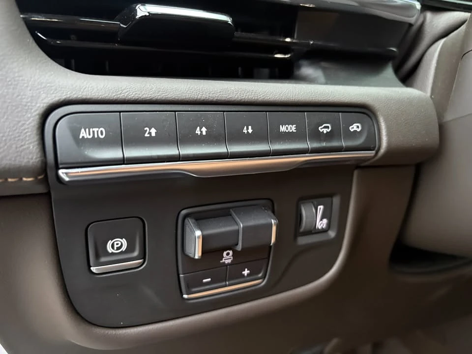 2024 Cadillac Escalade 5th Gen - Image 11 of 20