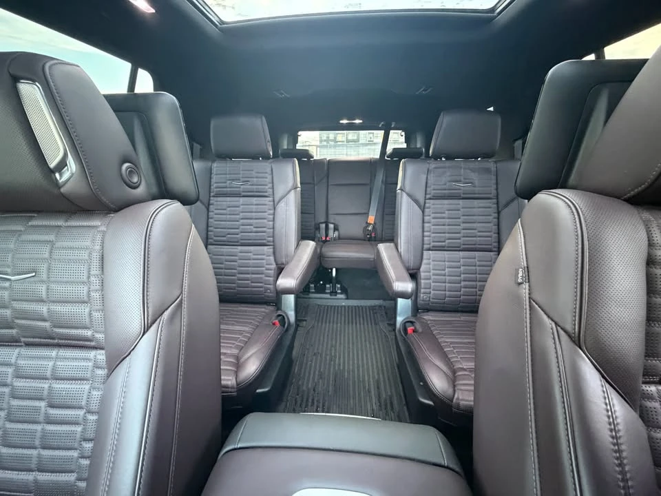 2024 Cadillac Escalade 5th Gen - Image 19 of 20