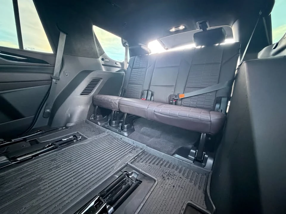 2024 Cadillac Escalade 5th Gen - Image 14 of 20