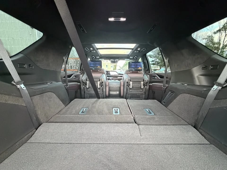 2024 Cadillac Escalade 5th Gen - Image 18 of 20