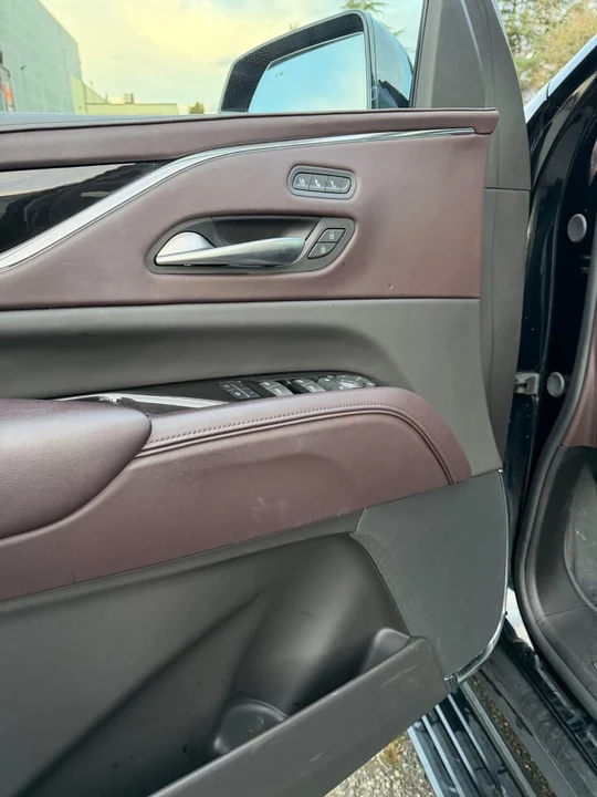2024 Cadillac Escalade 5th Gen - Image 12 of 20