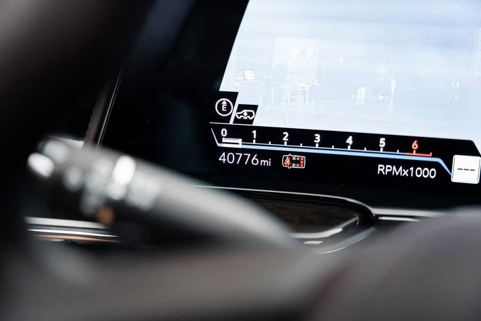 2024 Cadillac Escalade 5th Gen - Image 18 of 20