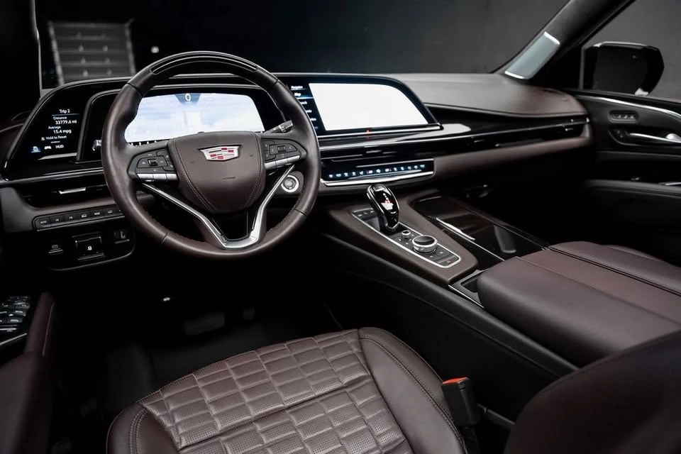 2024 Cadillac Escalade 5th Gen - Image 16 of 20
