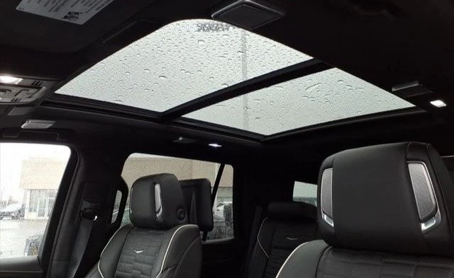 2024 Cadillac Escalade 5th Gen - Image 13 of 19