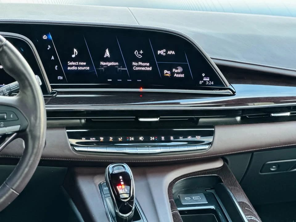 2024 Cadillac Escalade 5th Gen - Image 13 of 20