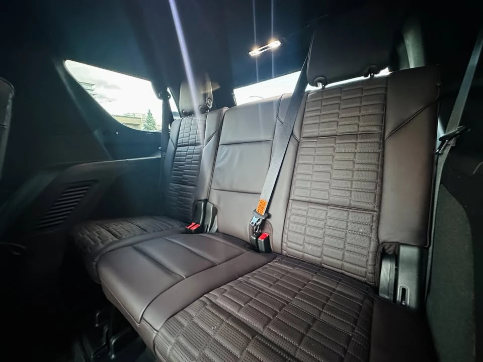 2024 Cadillac Escalade 5th Gen - Image 19 of 20