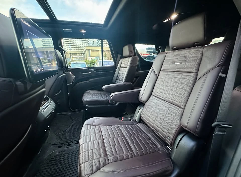 2024 Cadillac Escalade 5th Gen - Image 18 of 20