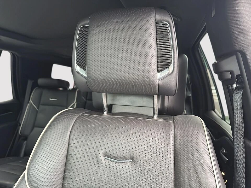 2024 Cadillac Escalade 5th Gen - Image 17 of 19