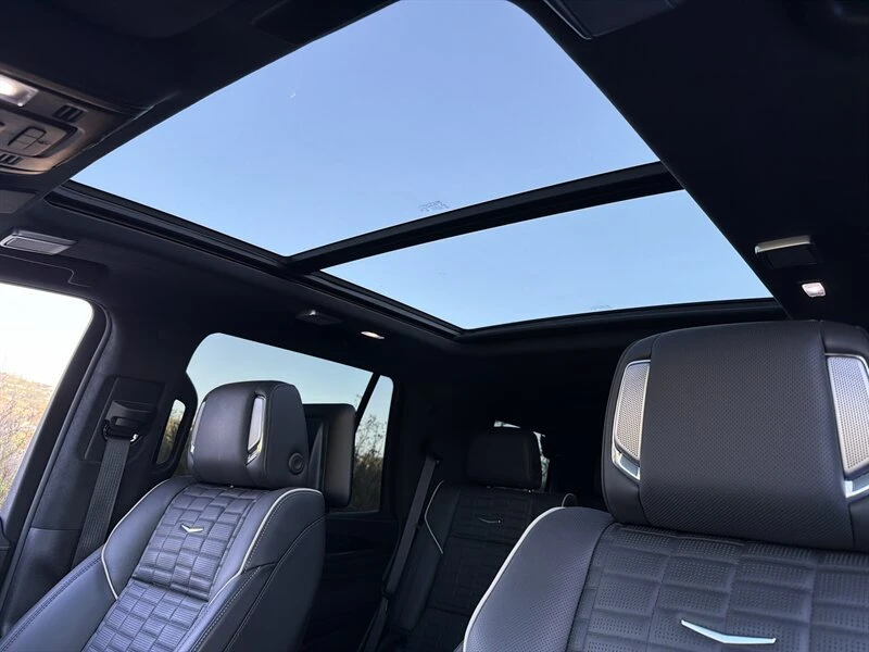 2024 Cadillac Escalade-V 5th Gen - Image 18 of 20