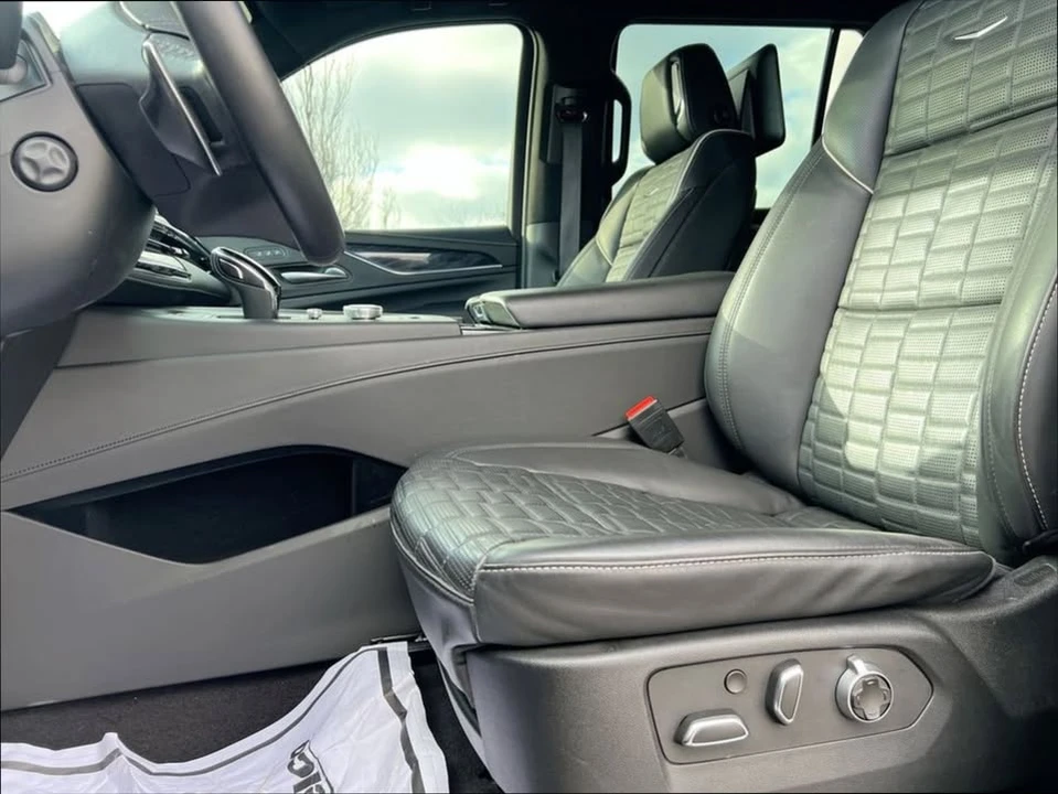 2024 Cadillac Escalade-V 5th Gen - Image 10 of 15