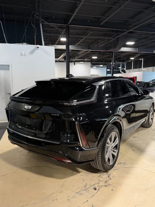 2024 Cadillac Lyriq - Image 8 of 9