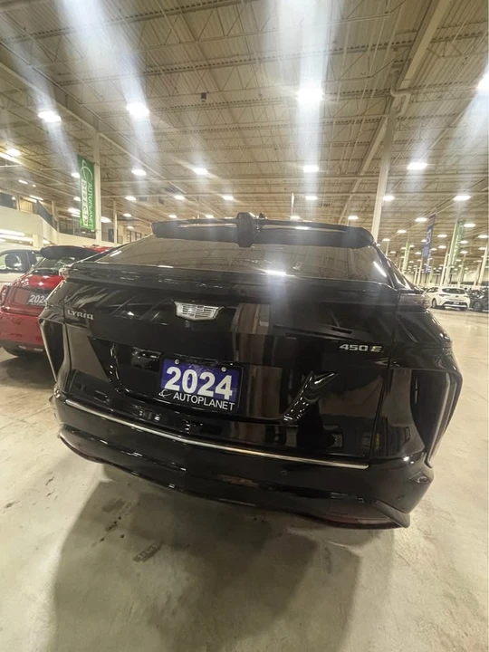 2024 Cadillac Lyriq - Image 7 of 8