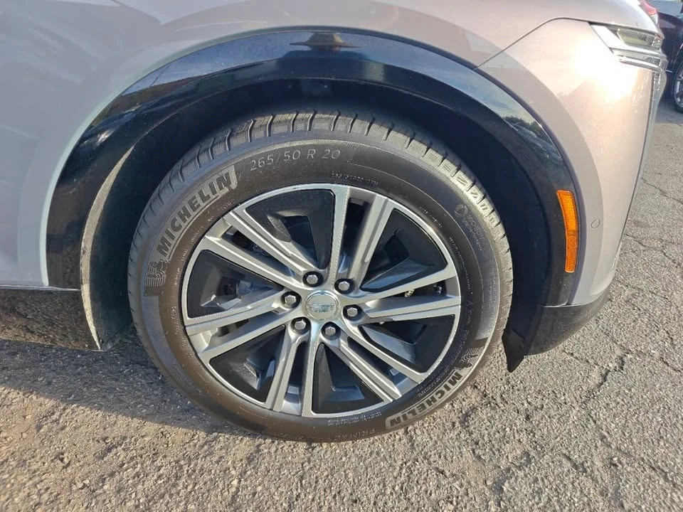 2024 Cadillac Lyriq - Image 16 of 20