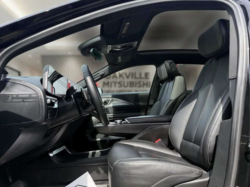 2024 Cadillac Lyriq - Image 18 of 20