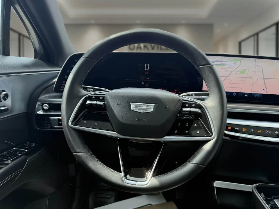 2024 Cadillac Lyriq - Image 16 of 20