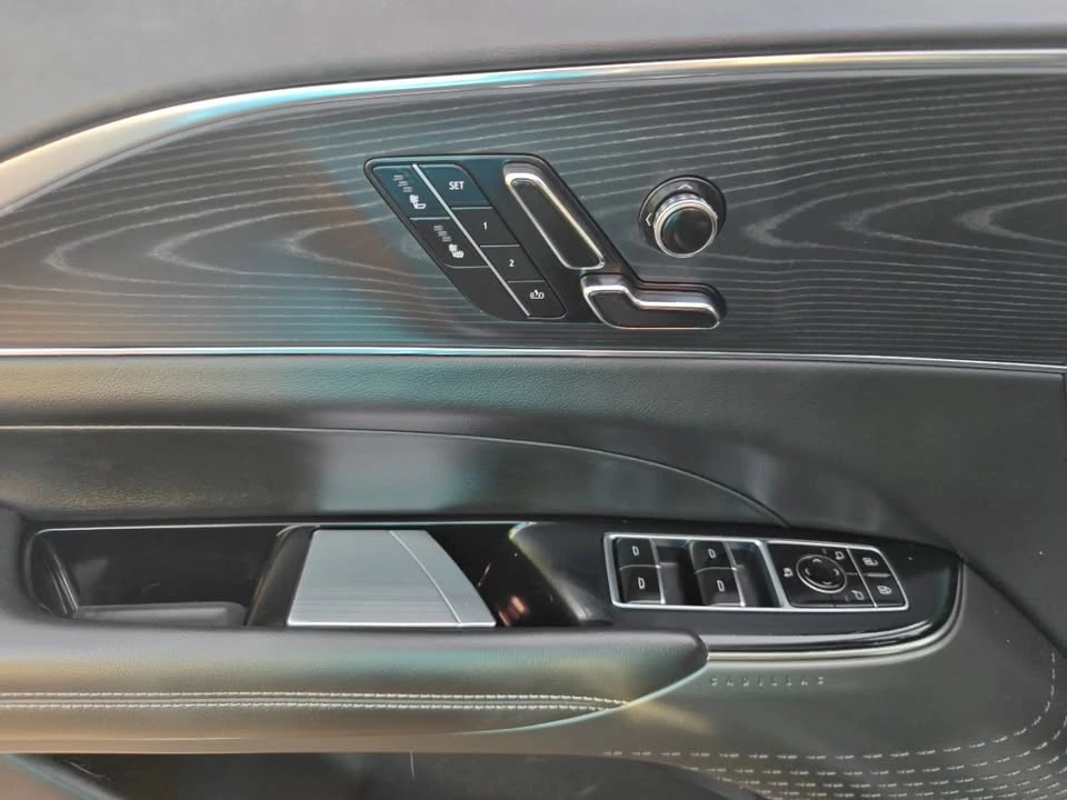 2024 Cadillac Lyriq - Image 5 of 20