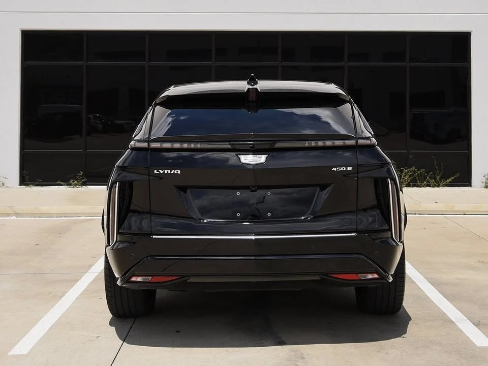 2024 Cadillac Lyriq - Image 8 of 20