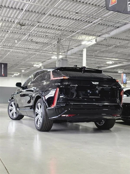 2024 Cadillac Lyriq - Image 6 of 15