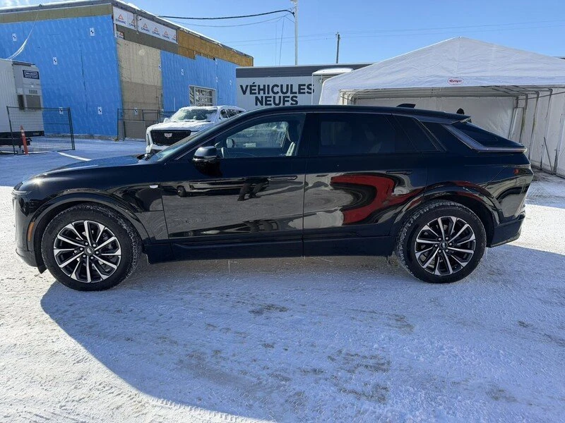 2024 Cadillac Lyriq - Image 12 of 20