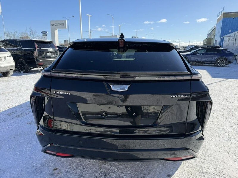 2024 Cadillac Lyriq - Image 9 of 20