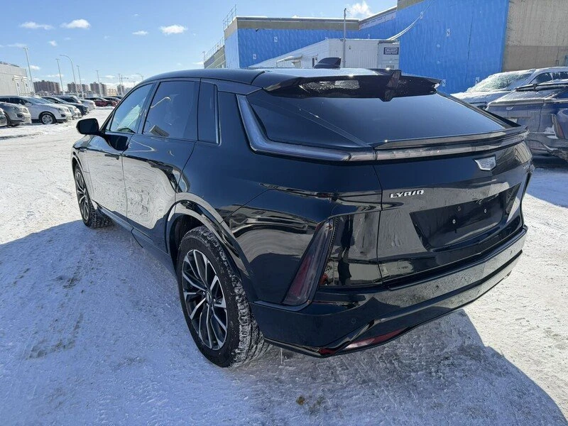 2024 Cadillac Lyriq - Image 10 of 20