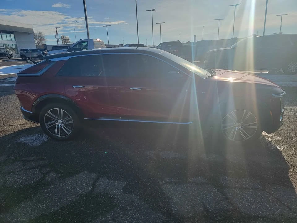 2024 Cadillac Lyriq - Image 5 of 14