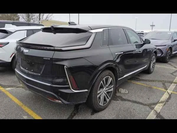 2024 Cadillac Lyriq - Image 2 of 3