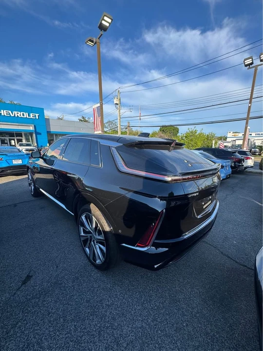 2024 Cadillac Lyriq - Image 5 of 8