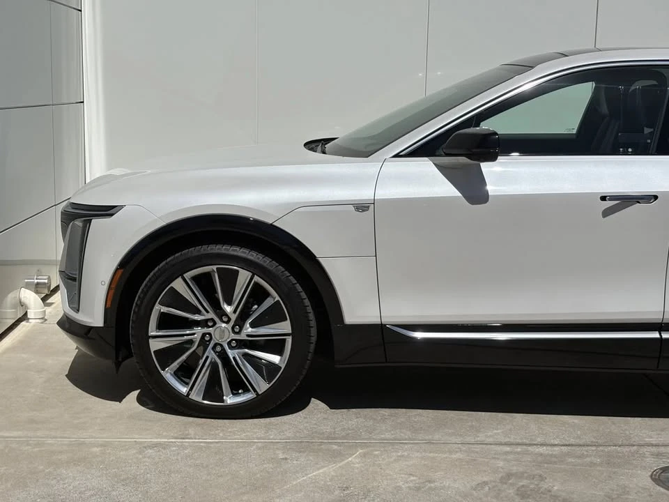 2024 Cadillac Lyriq - Image 3 of 20