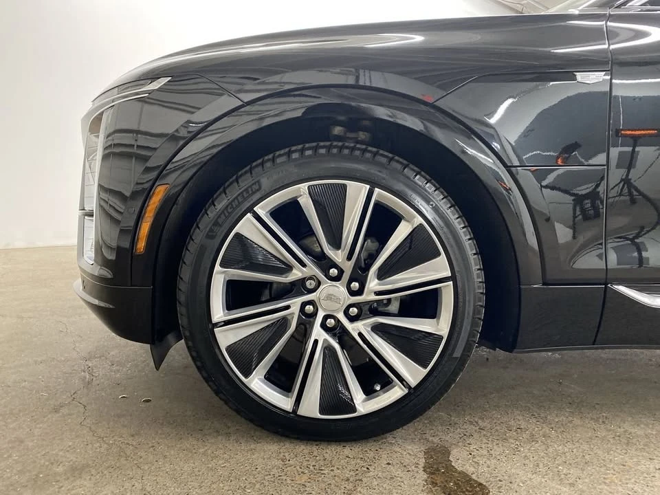 2024 Cadillac Lyriq - Image 12 of 20