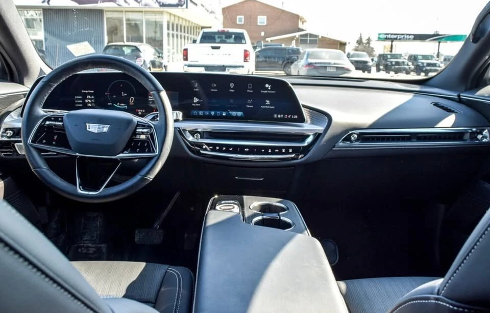 2024 Cadillac Lyriq - Image 13 of 13