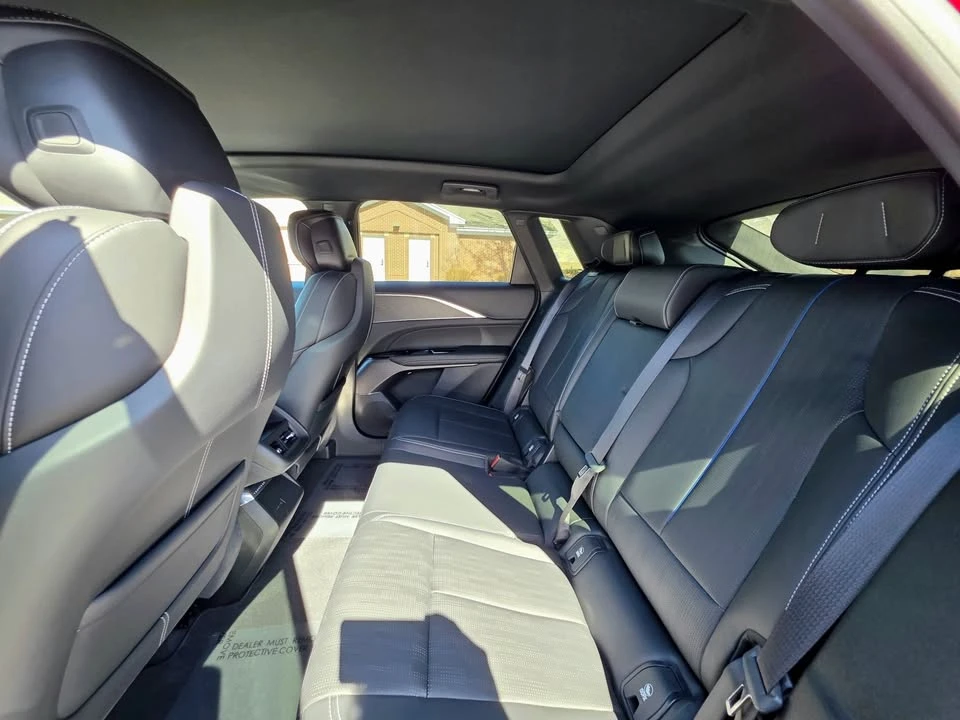 2024 Cadillac Lyriq - Image 20 of 20