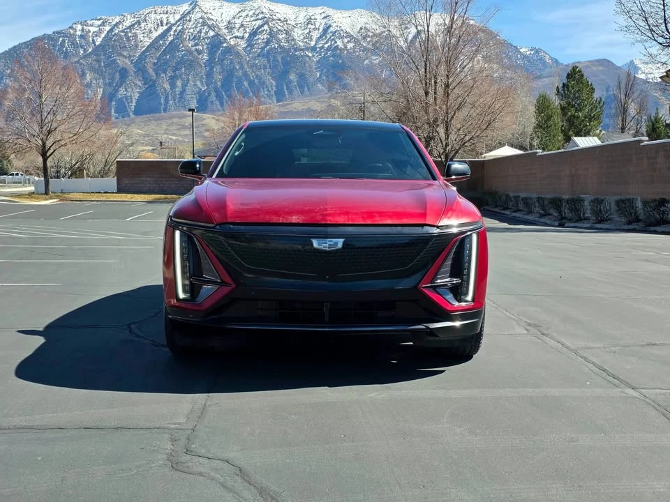 2024 Cadillac Lyriq - Image 2 of 20