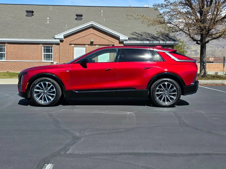 2024 Cadillac Lyriq - Image 4 of 20