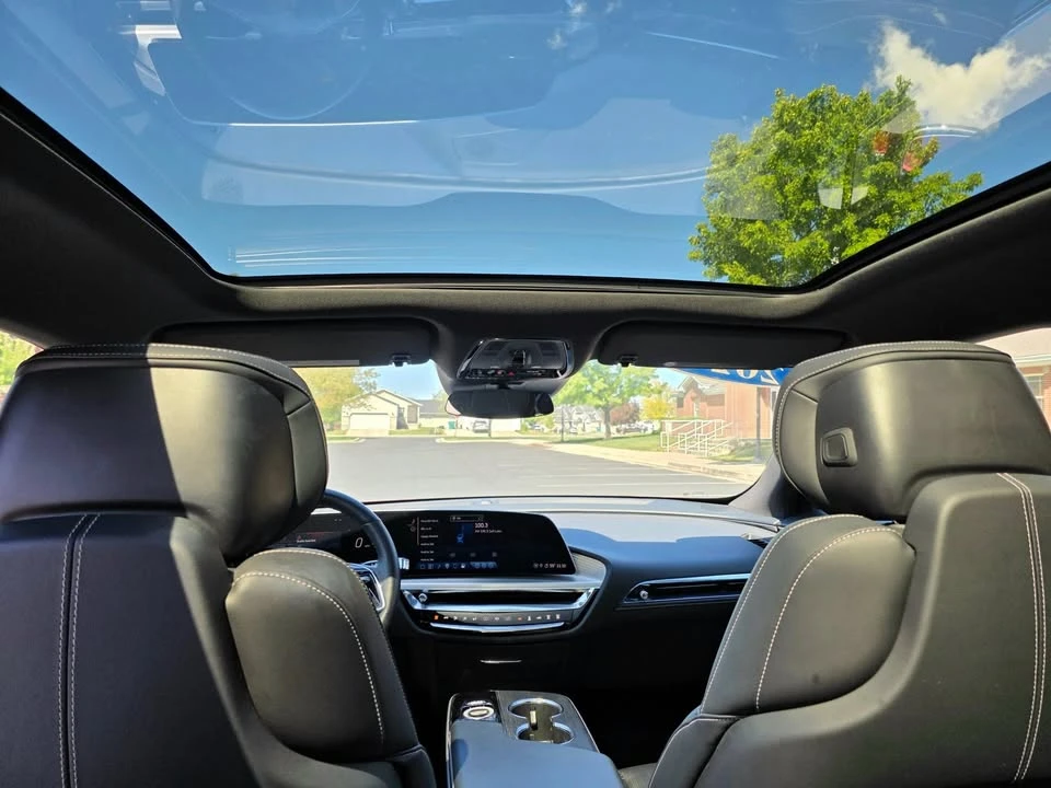 2024 Cadillac Lyriq - Image 14 of 19
