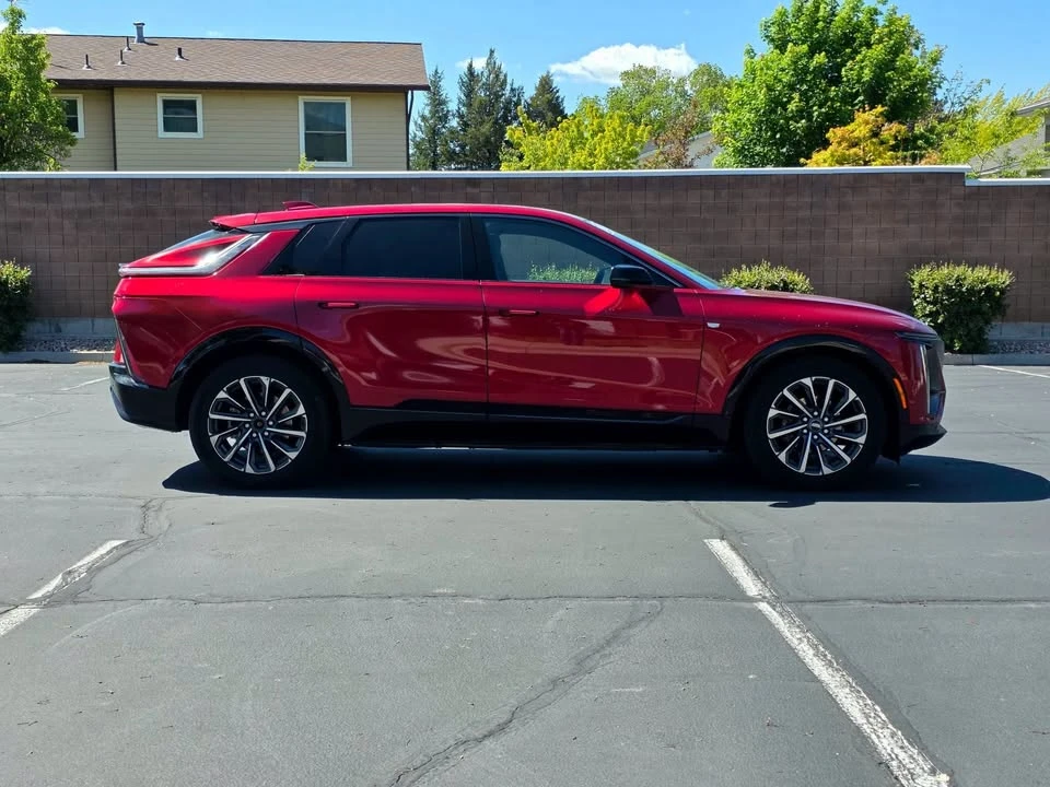 2024 Cadillac Lyriq - Image 7 of 19