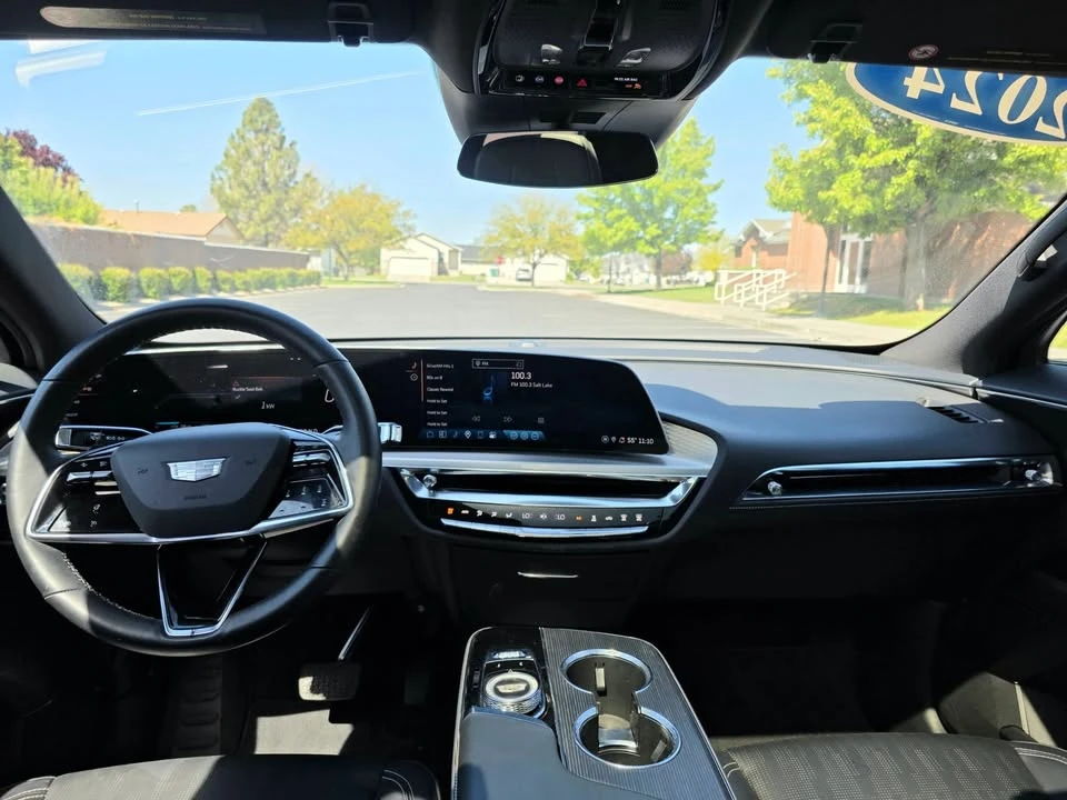 2024 Cadillac Lyriq - Image 15 of 19