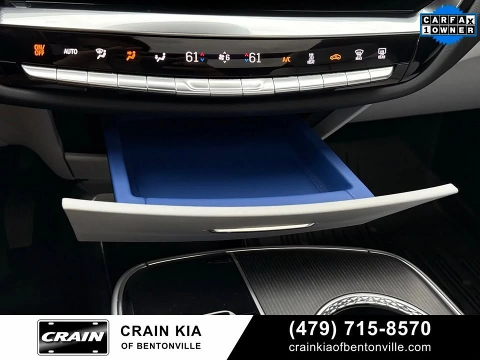 2024 Cadillac Lyriq - Image 19 of 20