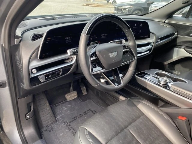 2024 Cadillac Lyriq - Image 11 of 18