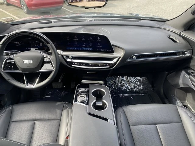 2024 Cadillac Lyriq - Image 17 of 18