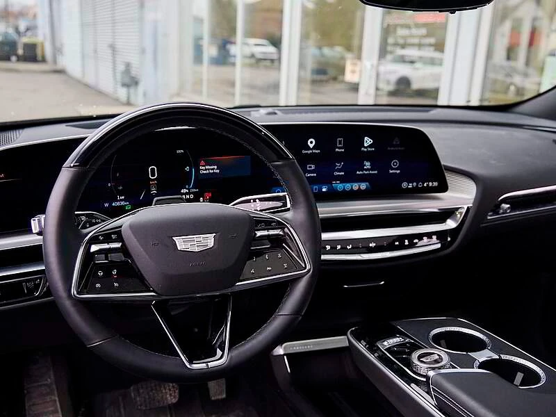 2024 Cadillac Lyriq - Image 16 of 20